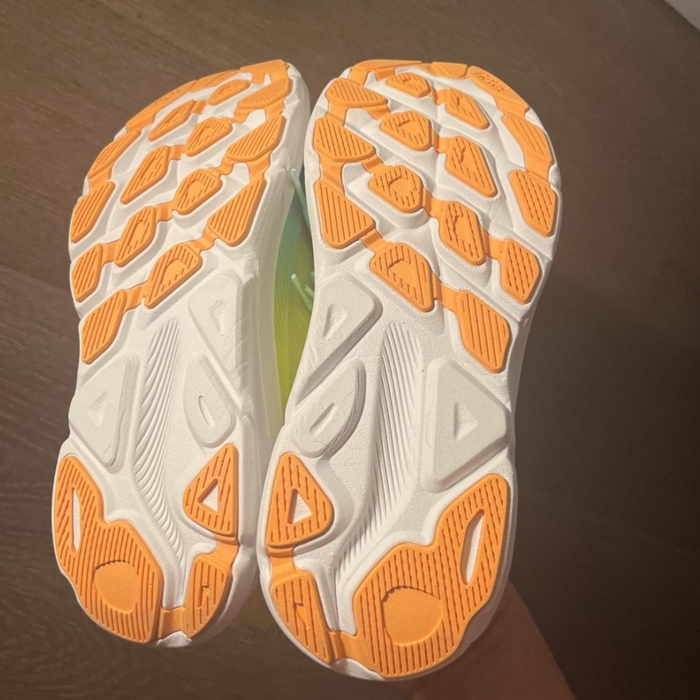 Hoka women’s Clifton 9. Size 8.5 brand new no box. Neon color, pretty cool